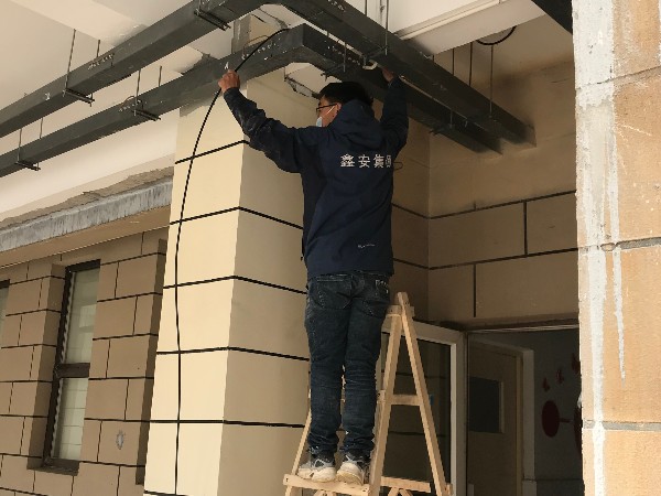 陜西鑫安安防西安安裝監控攝像頭